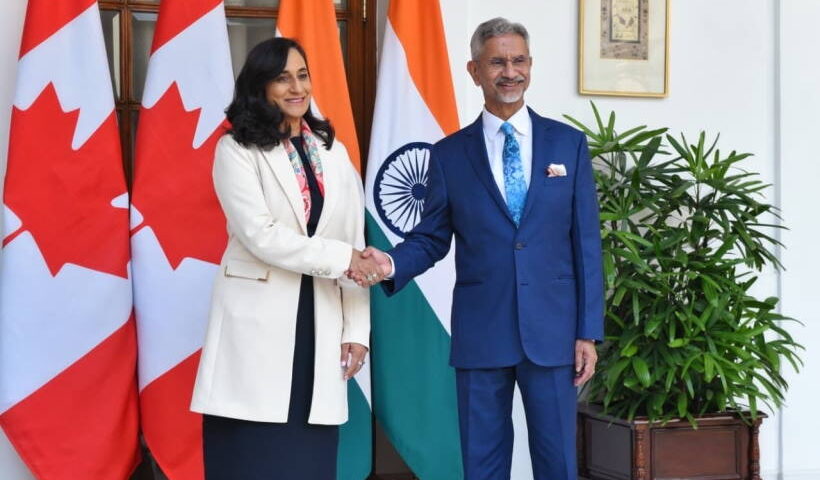 कनाडा की विदेश मंत्री अनीता आनंद और विदेश मंत्री एस जयशंकर (तस्वीर क्रेडिट@Sirohikiaawaz)