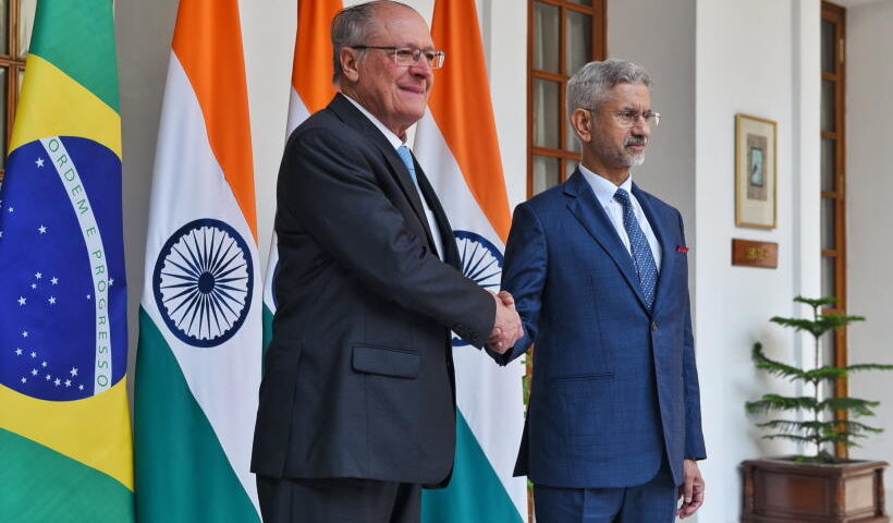 ब्राजील के उपराष्ट्रपति गेराल्डो अल्कमिन और भारत के विदेश मंत्री एस जयशंकर (तस्वीर क्रेडिट@DrSJaishankar)