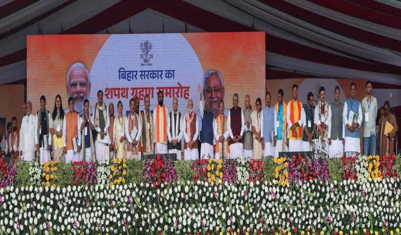 पीएम मोदी ने नीतीश कुमार को 10वीं बार मुख्यमंत्री बनने पर दी बधाई (तस्वीर क्रेडिट@AzadJamshedpur)