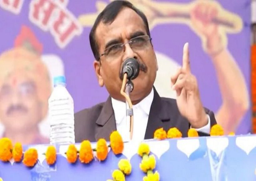 आरक्षण पर विवादित बयान के बाद वरिष्ठ आईएएस संतोष वर्मा निलंबित (तस्वीर क्रेडिट@drbrajeshrajput)