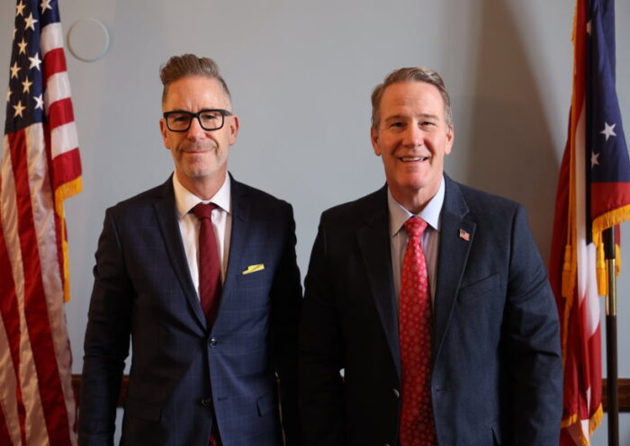 अमेरिकी सीनेटरों ने पेश किया ‘डीआरओपी एक्ट’ (तस्वीर क्रेडिट@SenJonHusted)