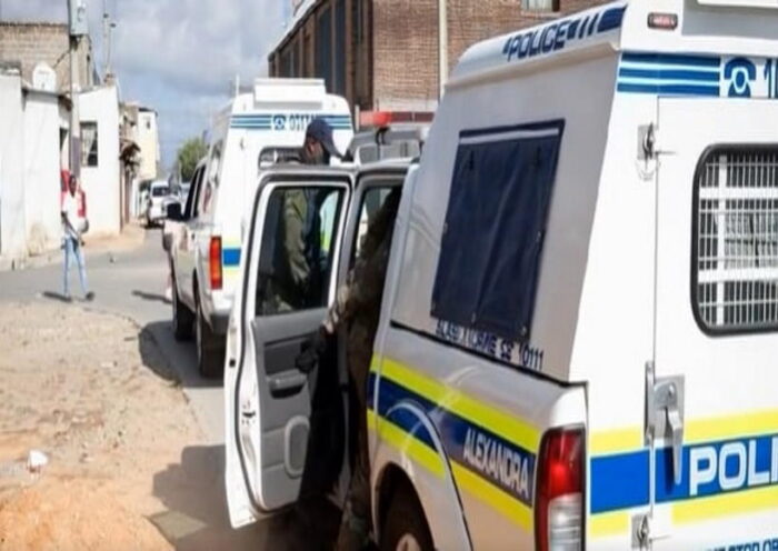 दक्षिण अफ्रीका में फिर गूँजे गोलियों के धमाके (तस्वीर क्रेडिट@airnews_mumbai)