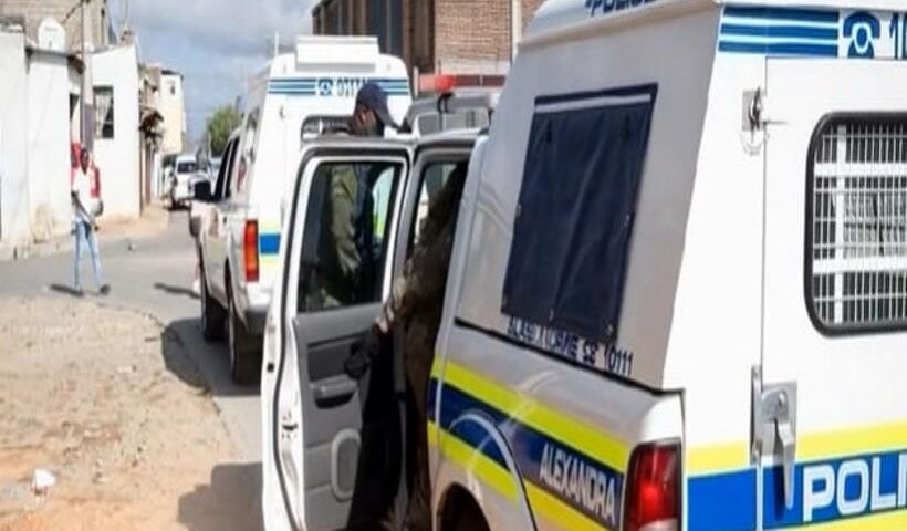 दक्षिण अफ्रीका में फिर गूँजे गोलियों के धमाके (तस्वीर क्रेडिट@airnews_mumbai)