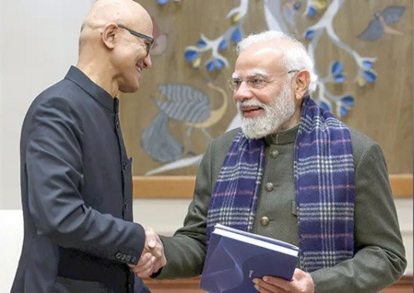 माइक्रोसॉफ्ट के अध्यक्ष और सीईओ सत्य नडेला और प्रधानमंत्री नरेंद्र मोदी (तस्वीर क्रेडिट@Shadananan2)