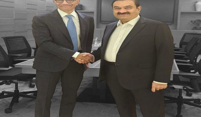 अदाणी ग्रुप के चेयरमैन गौतम अदाणी और माइक्रोसॉफ्ट के चेयरमैन एवं सीईओ सत्य नडेला (तस्वीर क्रेडिट@gautam_adani)