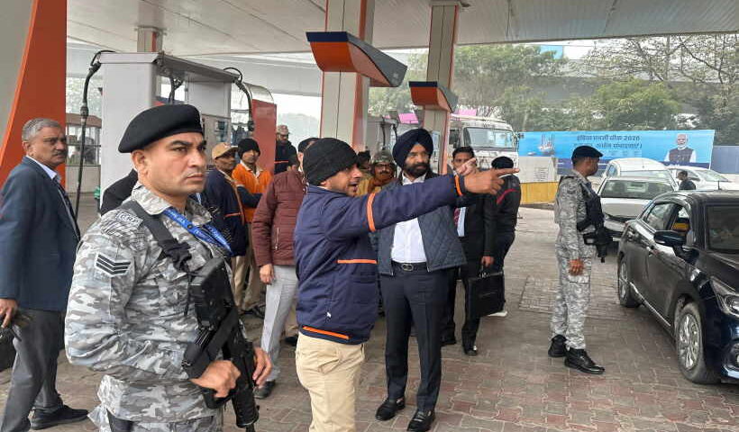दिल्ली में प्रदूषण के कारण आज से ‘नो पीयूसी,नो फ्यूल’ नियम लागू (तस्वीर क्रेडिट@mssirsa)