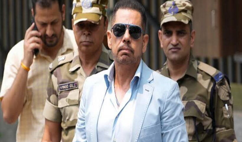 कांग्रेस नेता प्रियंका गांधी के पति एवं बिजनेसमैन रॉबर्ट वाड्रा (तस्वीर क्रेडिट@garrywalia_)