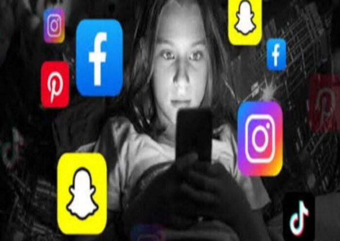 सोशल मीडिया