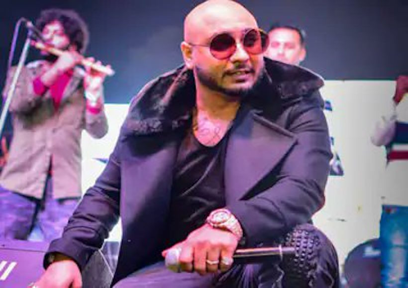 मशहूर बॉलीवुड व पंजाबी गायक बी प्राक (तस्वीर क्रेडिट@askshivanisahu)