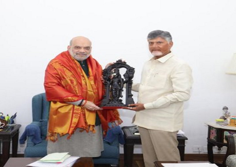 केंद्रीय गृह मंत्री अमित शाह और आंध्र प्रदेश के मुख्यमंत्री एन. चंद्रबाबू नायडू (तस्वीर क्रेडिट@DynamicAndhra)