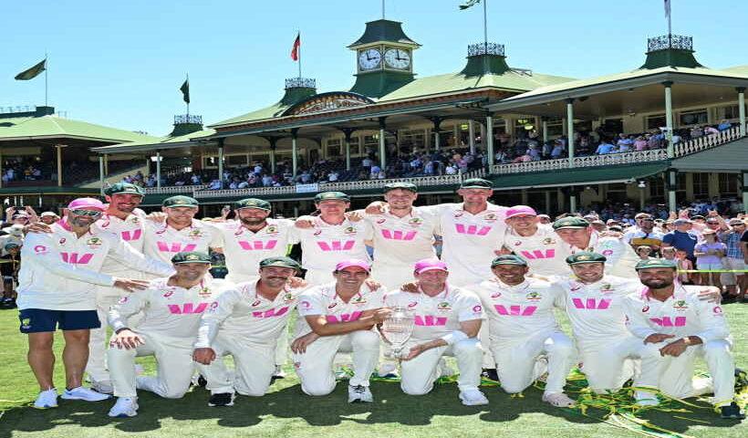 सिडनी टेस्ट में जीत के साथ एशेज पर ऑस्ट्रेलिया का कब्जा (तस्वीर क्रेडिट@Dubeyjilive)