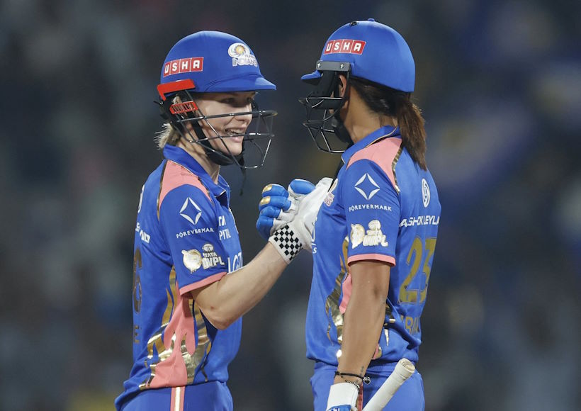 हरमनप्रीत की कप्तानी पारी से मुंबई इंडियंस की शानदार जीत (तस्वीर क्रेडिट@IMManu_18)