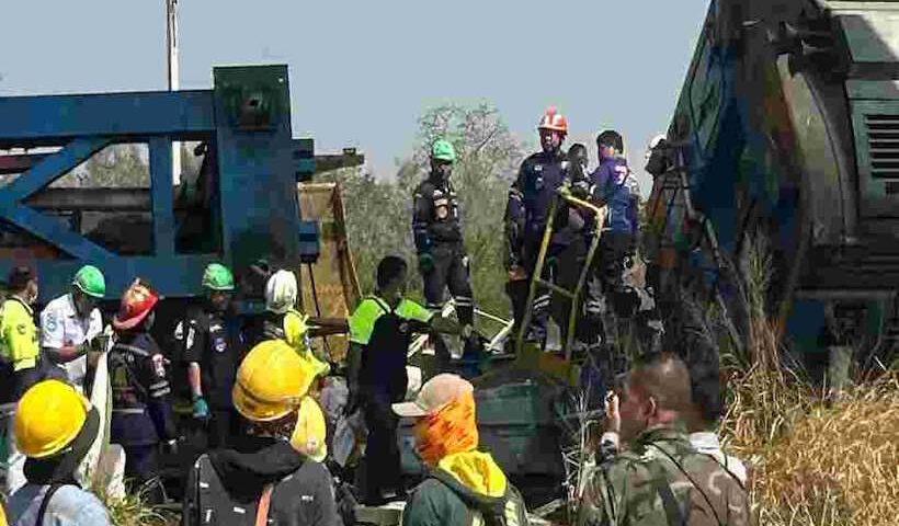 थाईलैंड में दर्दनाक रेल हादसा (तस्वीर क्रेडिट@thandojo)