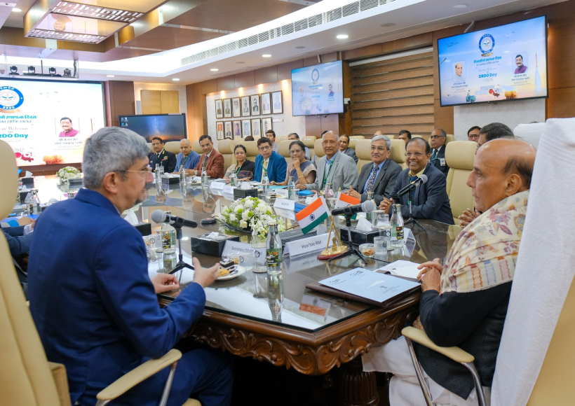 रक्षा मंत्री राजनाथ सिंह ने डीआरडीओ के 68वें स्थापना दिवस पर वैज्ञानिकों की ‘उत्कृष्टता’ को सराहा(तस्वीर क्रेडिट@rajnathsingh)