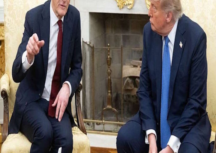 अमेरिकी राष्ट्रपति डोनाल्ड ट्रंप और नॉर्वे के प्रधानमंत्री जोनास गहर स्टोर (तस्वीर क्रेडिट@NaijaTodayHQ)