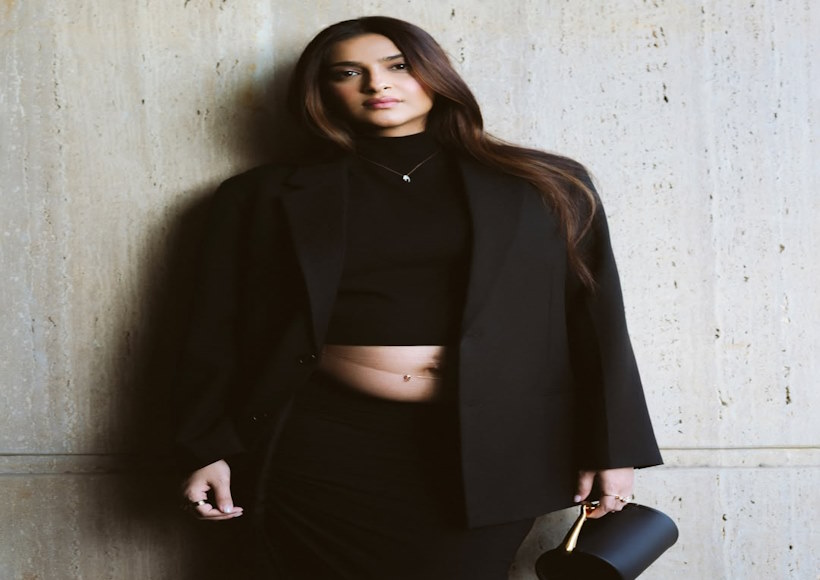 सोनम कपूर (तस्वीर क्रेडिट@MissMalini)