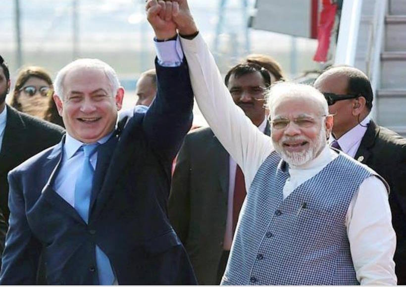 प्रधानमंत्री नरेंद्र मोदी और प्रधानमंत्री बेंजामिन नेतन्याहू (तस्वीर क्रेडिट@seriousfunnyguy)