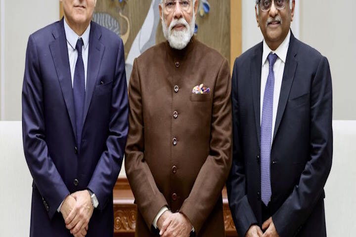 प्रधानमंत्री नरेंद्र मोदी से रोल्स-रॉयस के सीईओ की मुलाकात (तस्वीर क्रेडिट@RollsRoyceIndia)