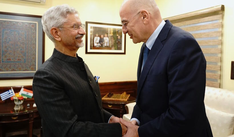 विदेश मंत्री जयशंकर और ग्रीक रक्षा मंत्री निकोस डेंडियास (तस्वीर क्रेडिट@AIRNewsHindi)