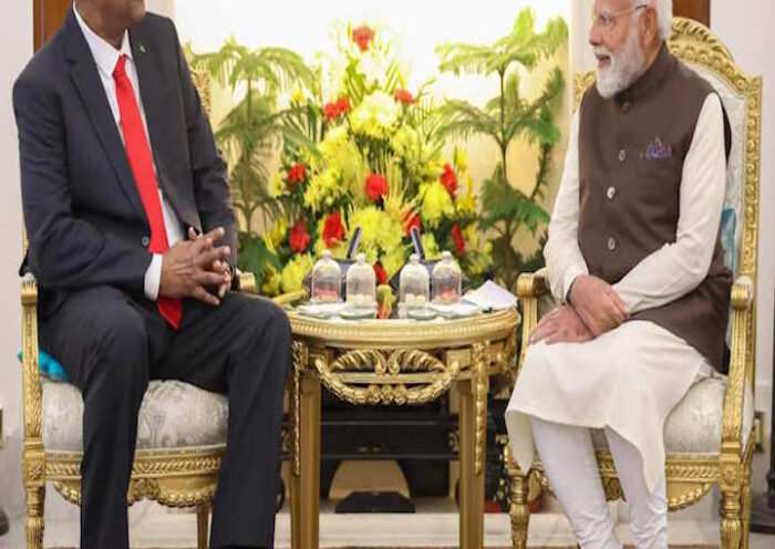 भारत के प्रधानमंत्री नरेंद्र मोदी और सेशेल्स गणराज्य के राष्ट्रपति डॉ. पैट्रिक हर्मिनी (तस्वीर क्रेडिट@narendramodi)