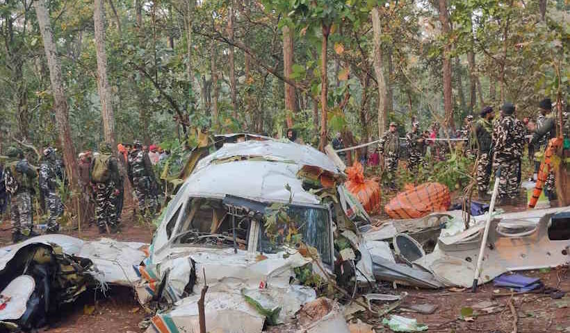 राँची से दिल्ली जा रही एयर एंबुलेंस चतरा में क्रैश,सात की मौत (तस्वीर क्रेडिट@MPMahatoJMM)