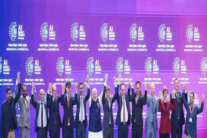 भारत मंडपम से ‘इंडिया एआई इम्पैक्ट समिट-2026’ का शुभारंभ (तस्वीर क्रेडिट@MEAIndia)