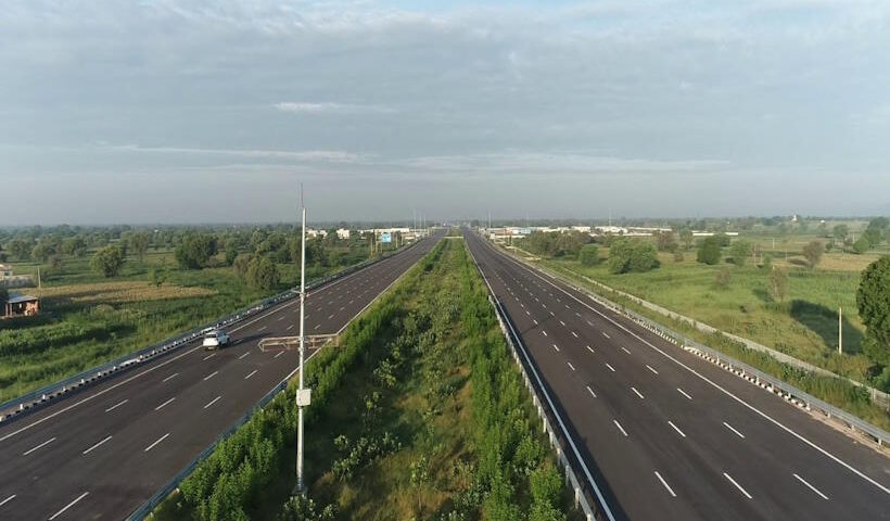 दिल्ली-मुंबई एक्सप्रेसवे