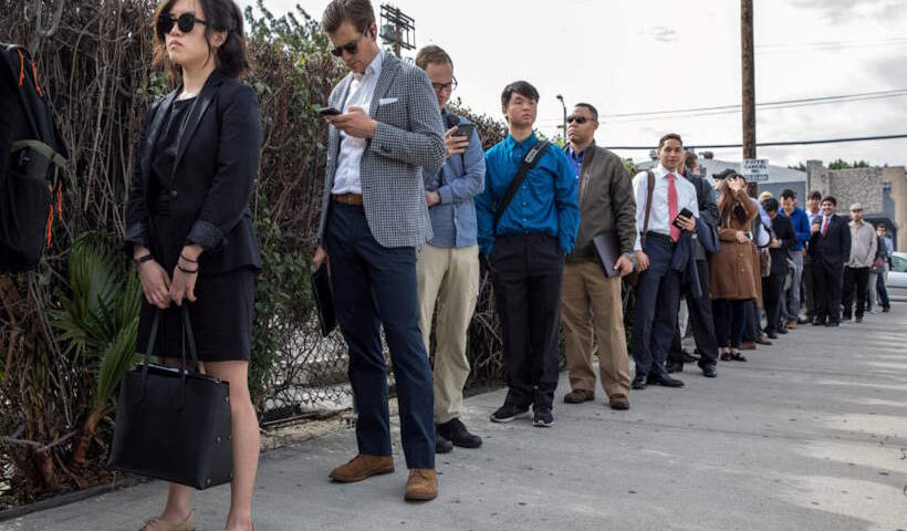 अमेरिका में फरवरी में 92 हजार नौकरियाँ खत्म (तस्वीर क्रेडिट@RadarHits)