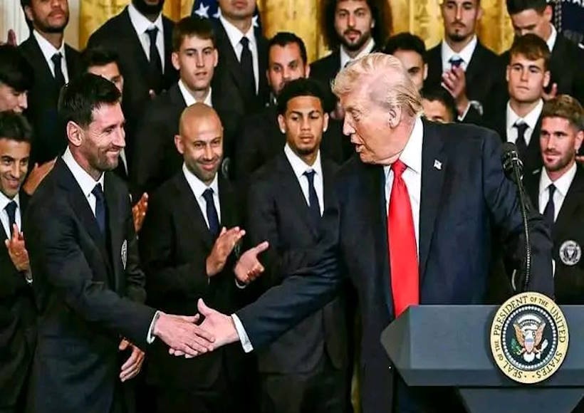 डोनाल्ड ट्रंप ने व्हाइट हाउस में इंटर मियामी का सम्मान किया (तस्वीर क्रेडिट@MukendiDav22208)