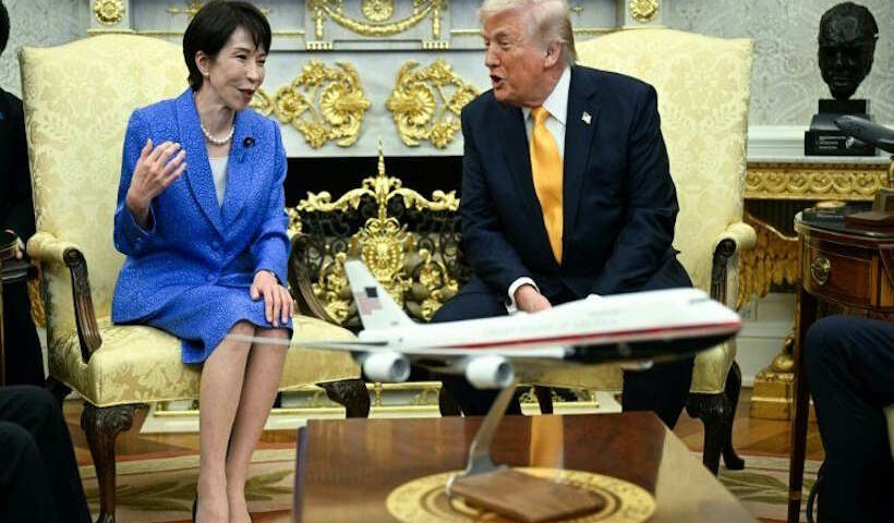 अमेरिकी राष्ट्रपति डोनाल्ड ट्रंप और जापान की प्रधानमंत्री सानाए ताकाइची (तस्वीर क्रेडिट@zetacompa)