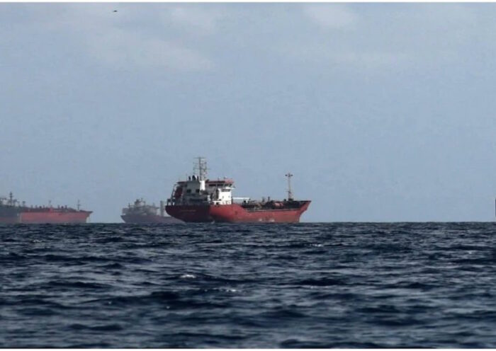 होर्मुज जलडमरूमध्य पर बढ़ा वैश्विक तनाव (तस्वीर क्रेडिट@TheLallantop)