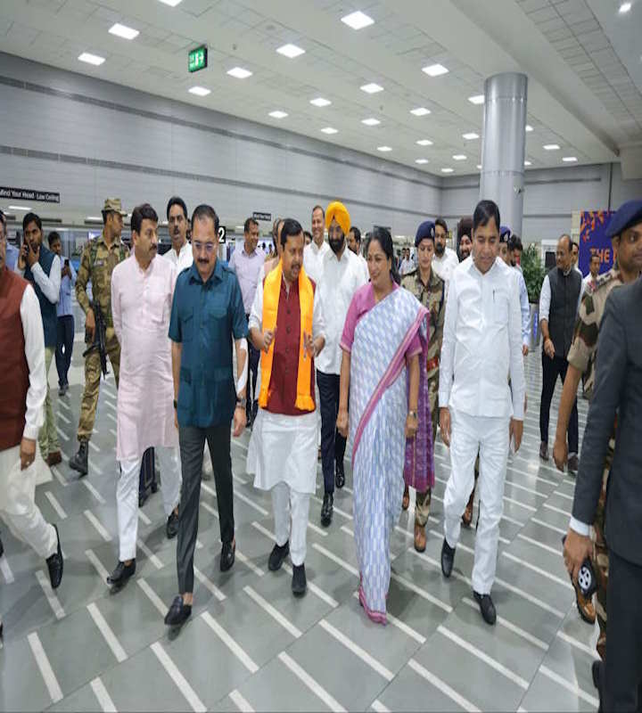 राज्यसभा पहुँचने के बाद दिल्ली में नितिन नवीन का जोरदार स्वागत (तस्वीर क्रेडिट@Virend_Sachdeva)