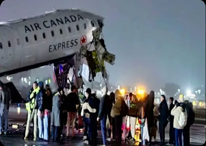 न्यूयॉर्क के लागार्डिया एयरपोर्ट पर बड़ा हादसा (तस्वीर क्रेडिट@kamalrajsingh_)