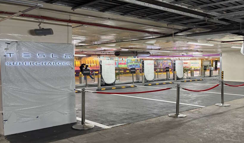 नवी मुंबई में टेस्ला का पहला इन-मॉल चार्जिंग स्टेशन शुरू (तस्वीर क्रेडिट@dtrancemaniac)