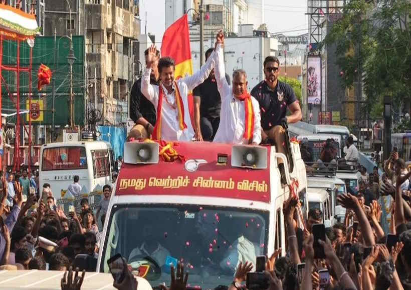 चेन्नई में रोड शो को लेकर विजय पर मामला दर्ज (तस्वीर क्रेडिट@PicxelPrakash)