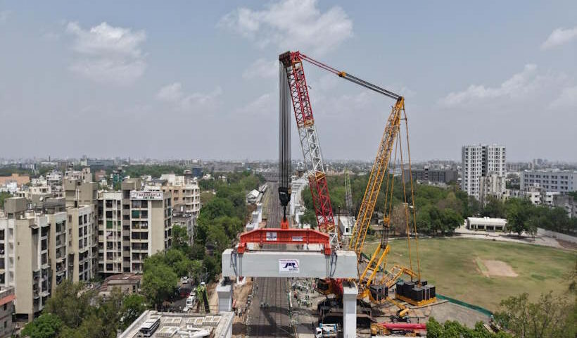 मुंबई-अहमदाबाद बुलेट ट्रेन प्रोजेक्ट (तस्वीर क्रेडिट@LetsTalkAmdavad)