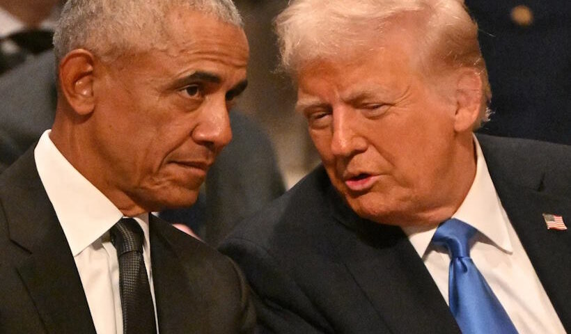 अमेरिका के पूर्व राष्ट्रपति बराक ओबामा और अमेरिका के राष्ट्रपति डोनाल्ड ट्रंप (तस्वीर क्रेडिट@maddenifico)