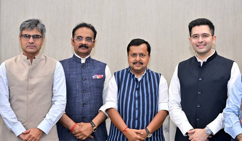 राघव चड्ढा समेत सात राज्यसभा सांसदों का इस्तीफा,भाजपा में शामिल होने का ऐलान (तस्वीर क्रेडिट@MenonArvindBJP)