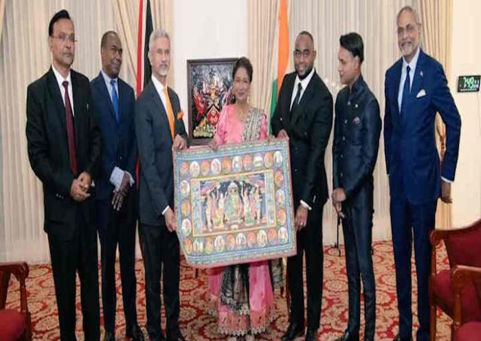 विदेश मंत्री जयशंकर ने त्रिनिदाद और टोबैगो के पीएम से की मुलाकात (तस्वीर क्रेडिट@PM_Kamla)