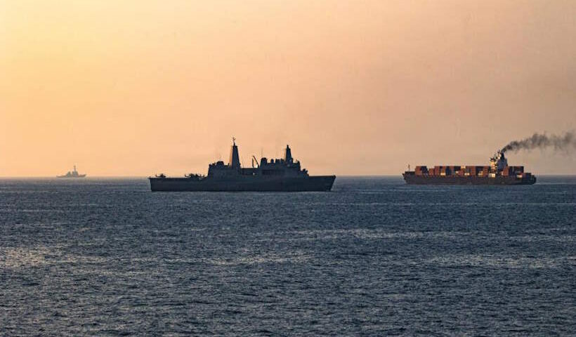 अमेरिकी समुद्री नाकाबंदी से ईरान को बड़ा झटका (तस्वीर क्रेडिट@AIRNewsHindi)