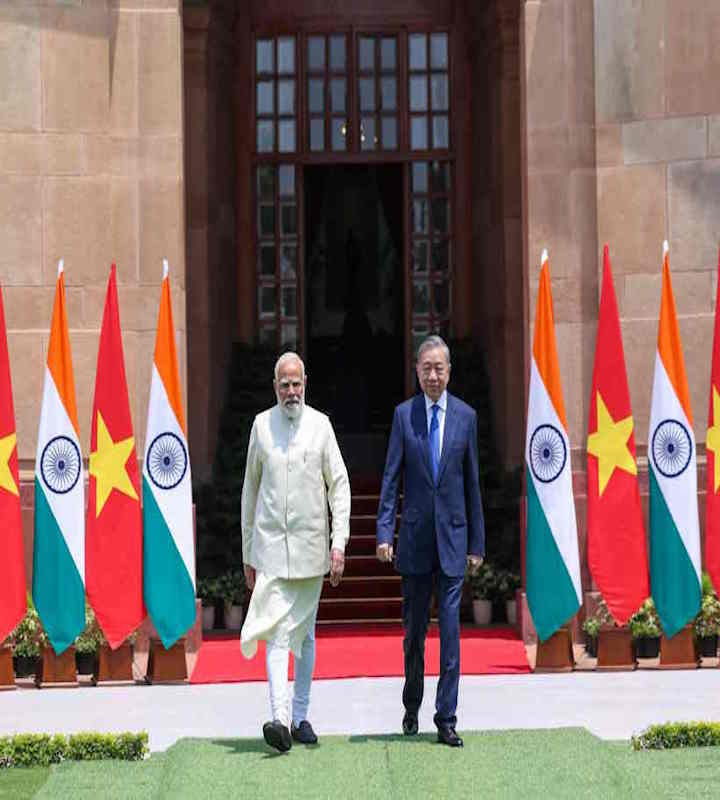 प्रधानमंत्री नरेंद्र मोदी और वियतनाम के राष्ट्रपति तो लाम (तस्वीर क्रेडिट@VijetaMalikBJP)