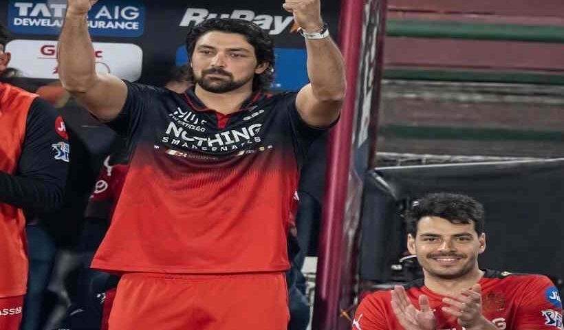 टिम डेविड ने मैच के दौरान किया 'अश्लील इशारा' (तस्वीर क्रेडिट@Mamtasulaniya)