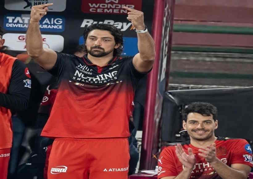 टिम डेविड ने मैच के दौरान किया 'अश्लील इशारा' (तस्वीर क्रेडिट@Mamtasulaniya)