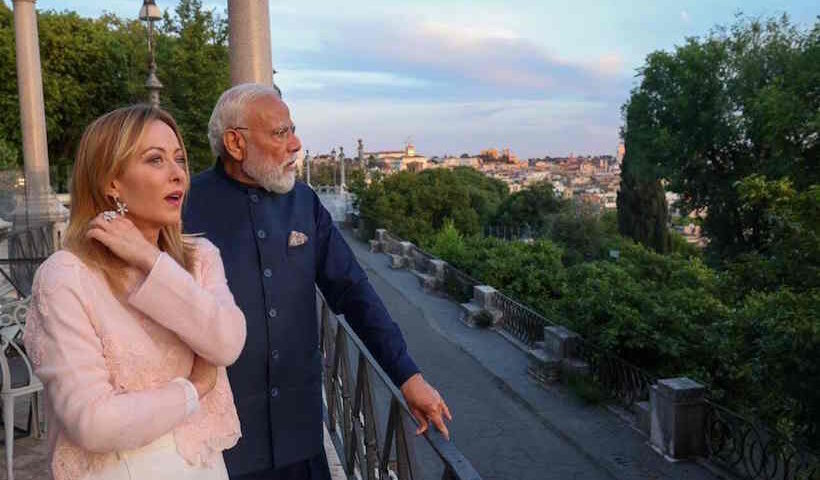 प्रधानमंत्री नरेंद्र मोदी और इटली की प्रधानमंत्री जॉर्जिया मेलोनी (तस्वीर क्रेडिट@rashtra_press)