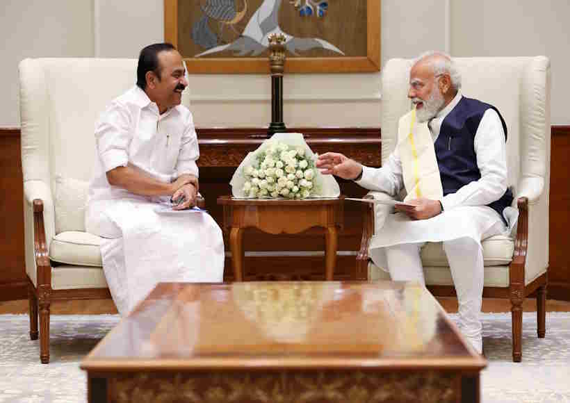 प्रधानमंत्री नरेंद्र मोदी और केरल के मुख्यमंत्री वीडी सतीशन (तस्वीर क्रेडिट@sengarlive)