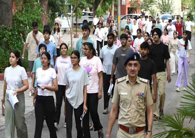 नीट यूजी 2026 पुनर्परीक्षा में फर्जीवाड़े का बड़ा खुलासा (तस्वीर क्रेडिट@sanjoychakra)