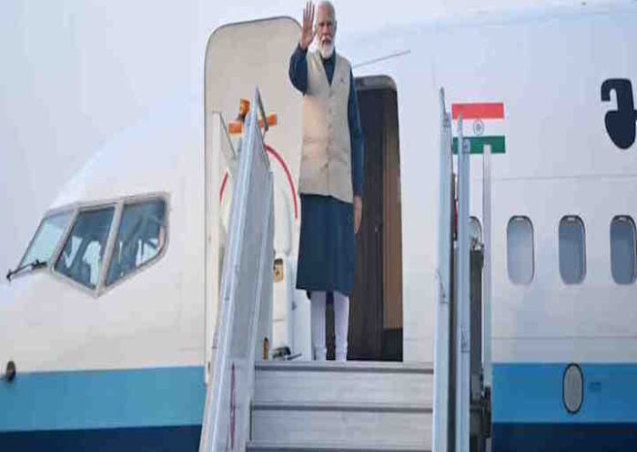 प्रधानमंत्री नरेंद्र मोदी (तस्वीर क्रेडिट@DeshGujarat)