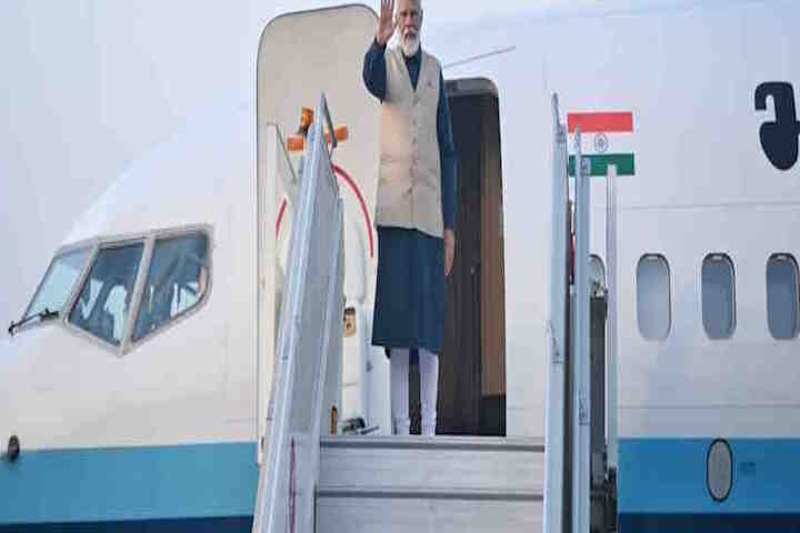 प्रधानमंत्री नरेंद्र मोदी (तस्वीर क्रेडिट@DeshGujarat)