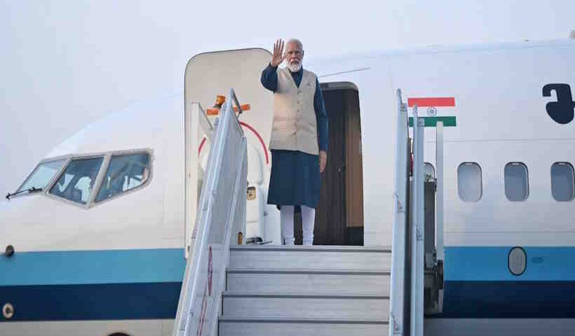 प्रधानमंत्री नरेंद्र मोदी (तस्वीर क्रेडिट@DeshGujarat)