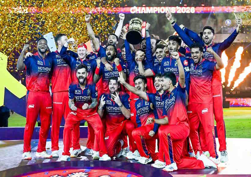 विराट कोहली की तूफानी पारी से आरसीबी बनी लगातार दूसरी बार आईपीएल चैंपियन (तस्वीर क्रेडिट@rashtra_press)